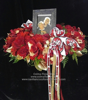 49ers Urn/Picture Wreath