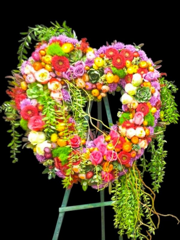 Spring Beauty Heart Spray