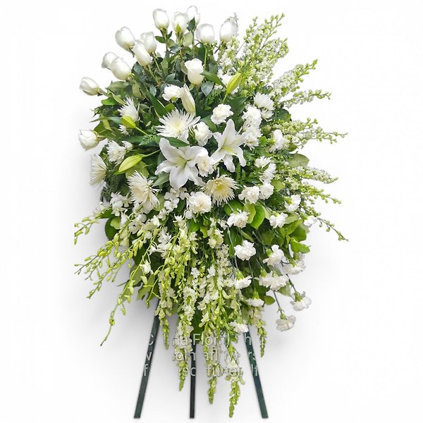 Fond Tribute Standing spray